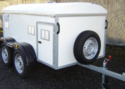4 Berth Dog Trailer with Roof Storage